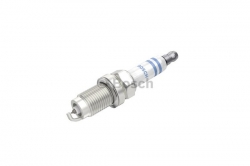 Zapalovací svíčka BOSCH Iridium 0 242 240 665 Bosch 0242240665, ŠKODA OCTAVIA II [04-]